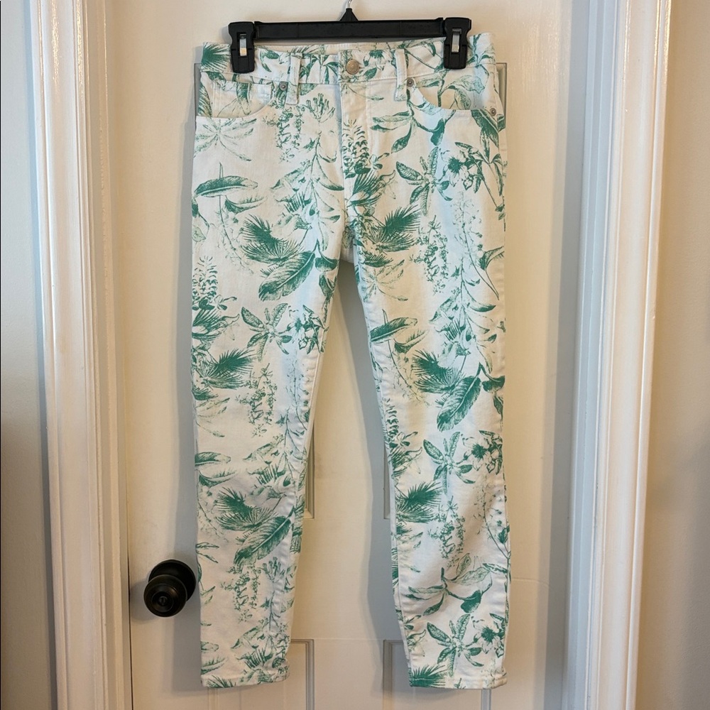 Lucky Brand White and Green Patterned Pants Low Rise Crop Lolita